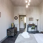 Apartment Easylife - - Vitruvio 11 - Porta Venezia